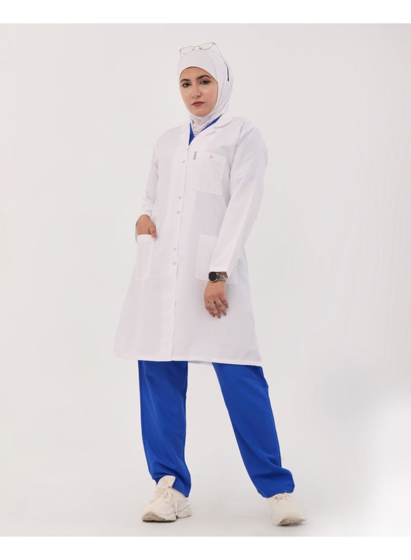 سيزر بالطو طبي جبردين أنيق ومتين، يوفر راحة طوال اليوم للكوادر الطبية في المستشفيات والعيادات. - Image 3